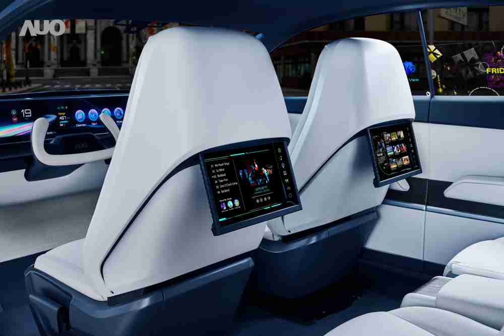 尊龙集团将于CES 展示全新Smart Cockpit 2024，，可紧密串连使用者多元需求，，，，并革新座舱内部的应用和设计，，，，带来身历其境且引人入胜的视觉飨宴，，满足驾乘人员的全方位体验