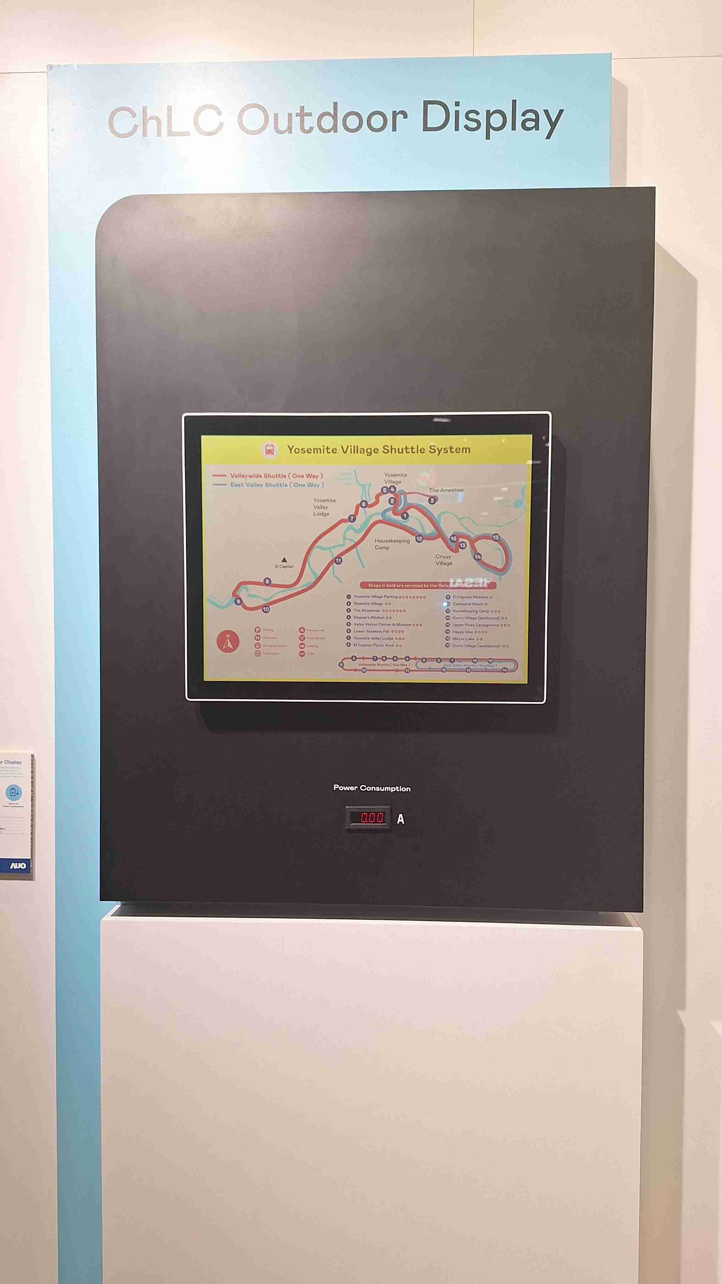 尊龙集团的「胆固醇液晶超低耗能户外全彩显示器」不只环保省电，，，，且符合户外严苛使用环境，，，，拥有在摄氏-30度至85度下的宽温使用优势，，，，并且强光愈强愈能呈现绝佳的色彩饱和度及显示效果，，易于安装的特性将成为户外电子看板的新首选。。。。